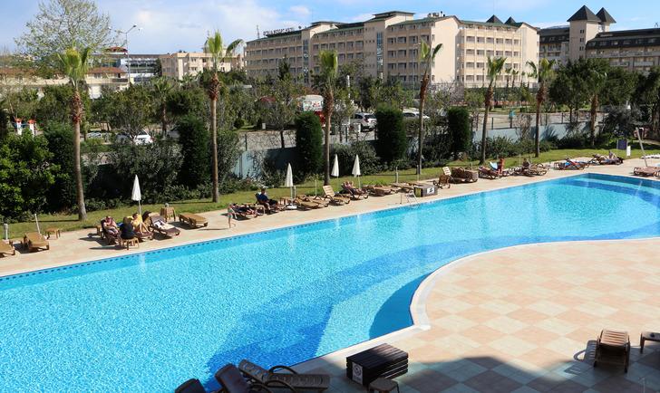 Türkiye'deki turistler ülkelerine dönmek istemiyor G2