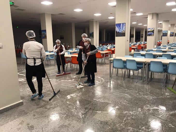 Bayburt Üniversitesinde korona virüse karşı genişletilmiş dezenfeksiyon işlemi yapıldı G2