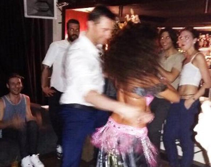 Hugh Jackman'dan göbek dansı G5