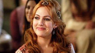 Yeni Akit'ten skandal başlık! Meryem Uzerli haberine atılan başlık tepki çekti