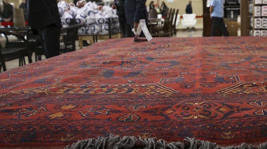 Halılarda koronavir&uuml;s riski!