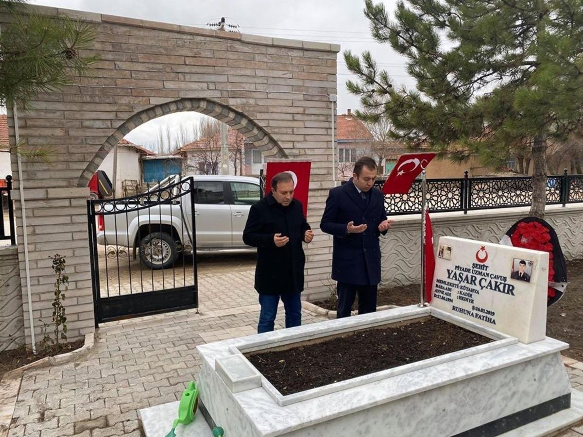 Şehit mezarının &ccedil;evre d&uuml;zenlemesi tamamlandı