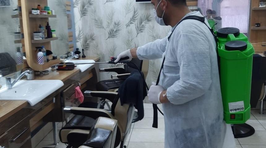 Kuaf&ouml;rlerde korona vir&uuml;s&uuml;ne karşı dezenfekte &ccedil;alışması