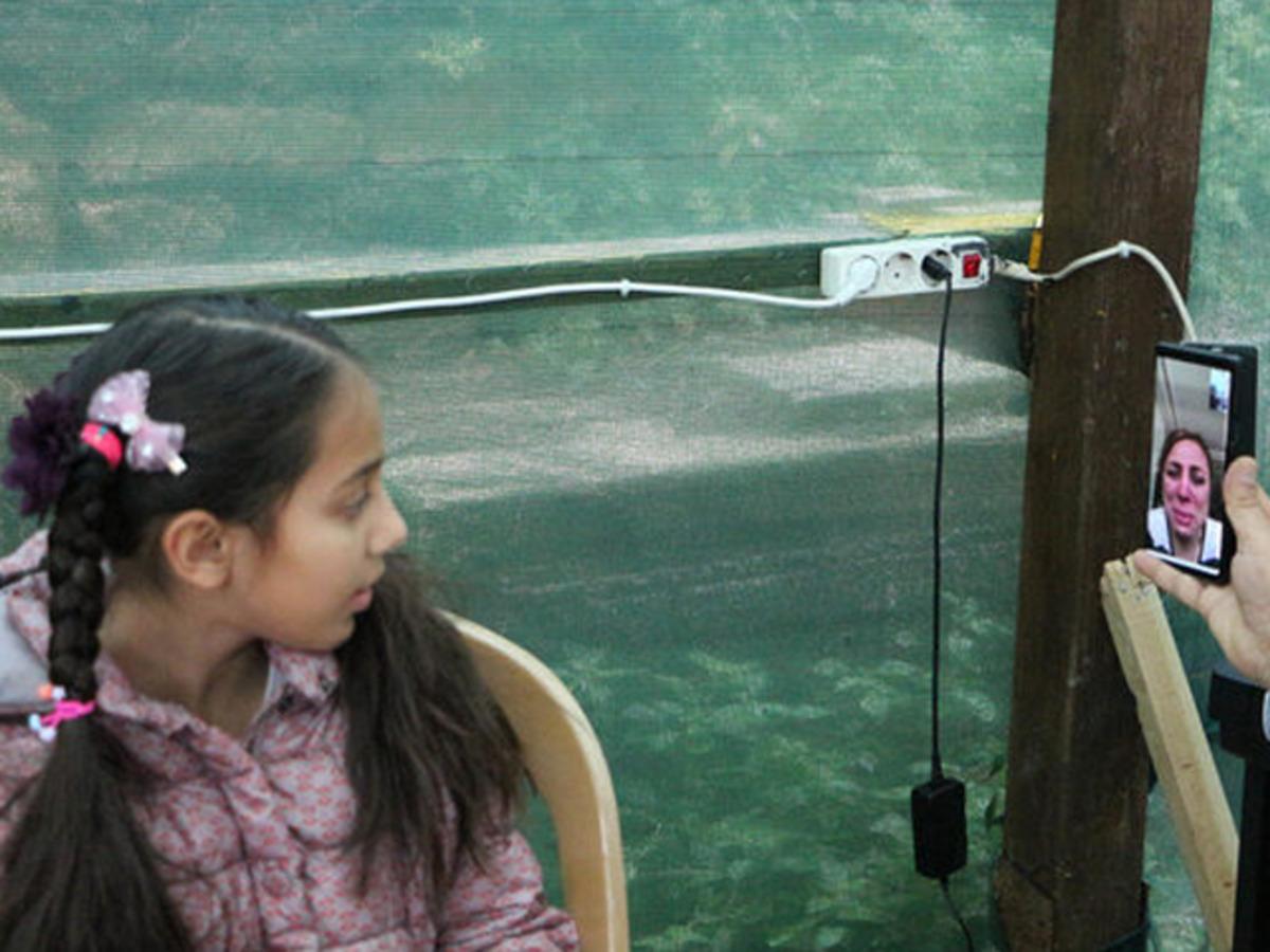 Koronavir&uuml;s yasağı &ccedil;ocuğu ailesinden ayırdı