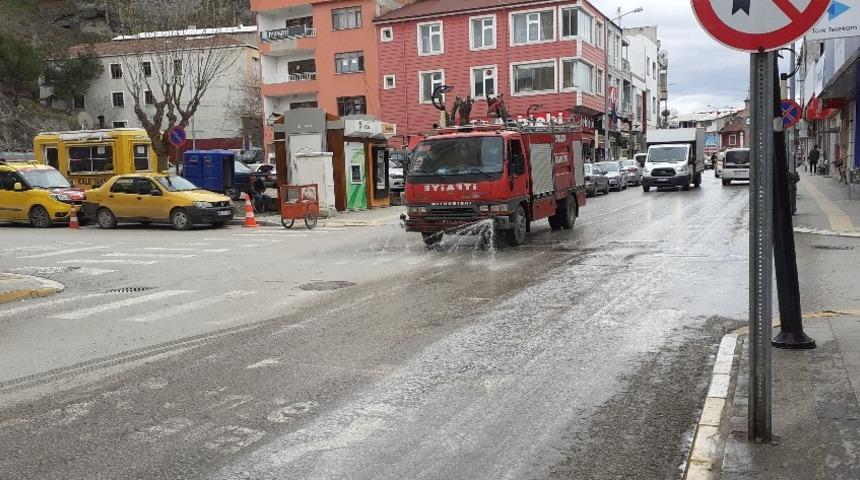 Osmancık&rsquo;ta caddeler yıkandı