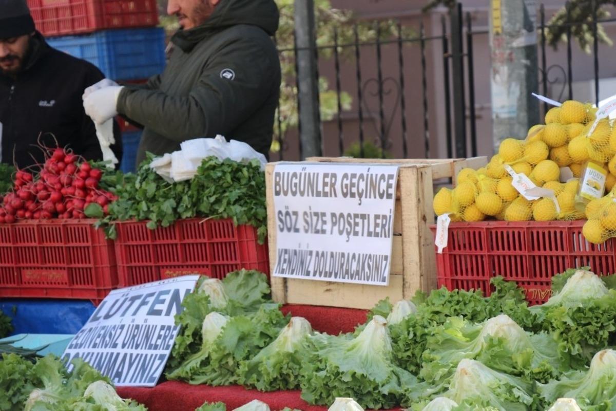 Bolu&rsquo;da, pazar esnafından korona vir&uuml;s&uuml; tedbiri