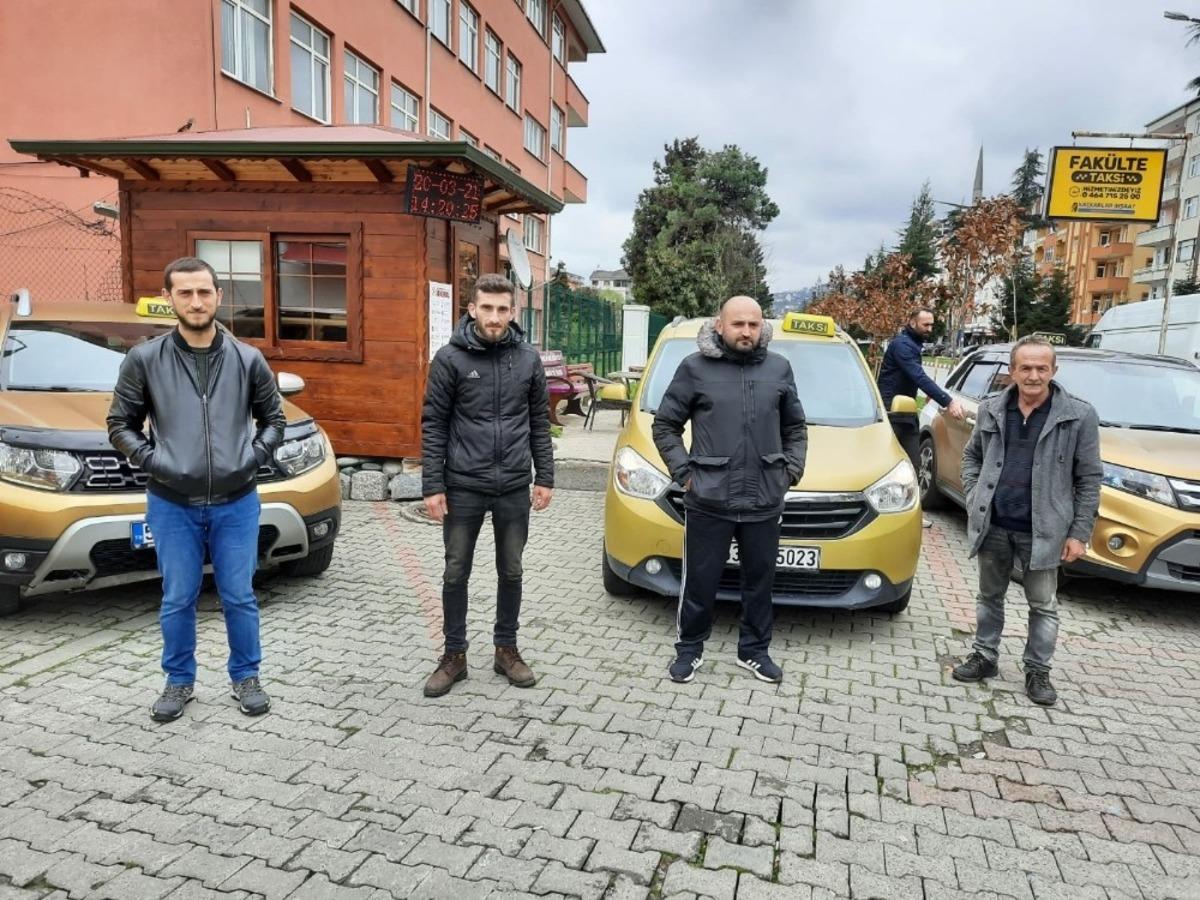 Taksiciler sağlık &ccedil;alışanlarını &uuml;cretsiz taşıyacak