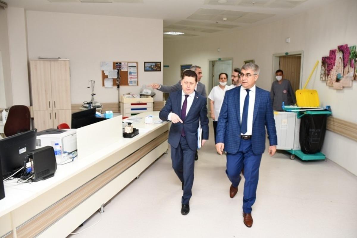 Vali G&uuml;rel, KB&Uuml; Eğitim Araştırma Hastanesinde incelemelerde bulundu