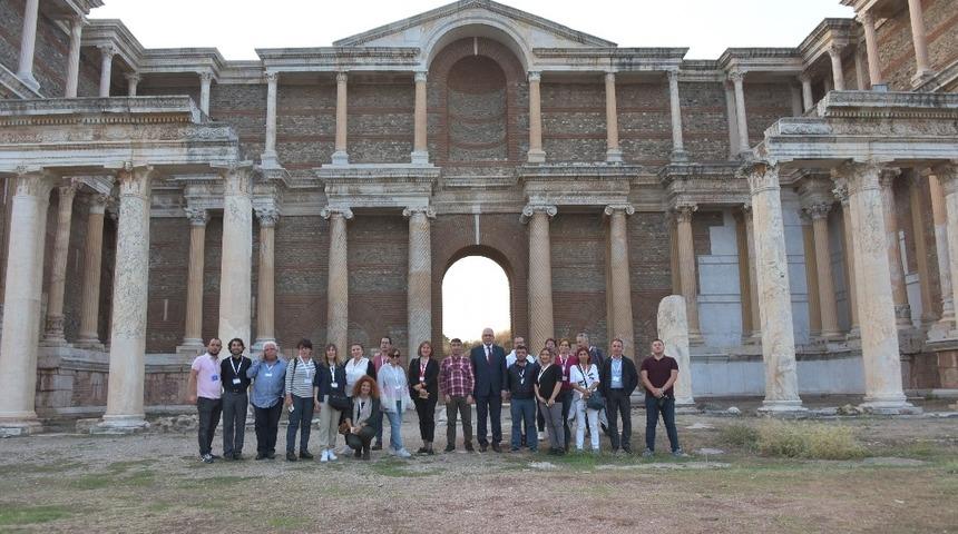 Kula-Salihli Jeoparkı ziyaret&ccedil;iye kapatıldı