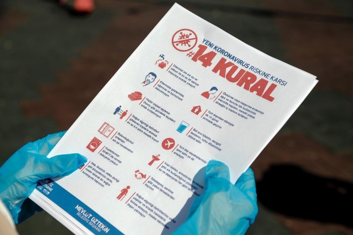 Kağıthane&rsquo;de dışarı &ccedil;ıkan vatandaşlara &lsquo;evde kal&rsquo; &ccedil;ağrısı