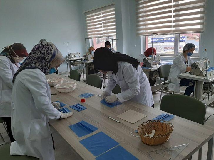 Adapazarı Halk Eğitim Merkezi maske üretimine başladı G2