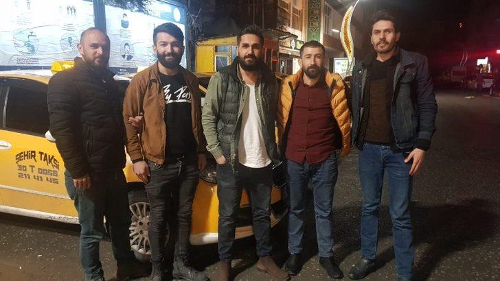 Hakkari’de taksiciler sağlıkçılara kornalı destek G1