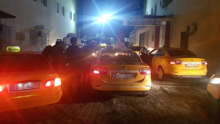 Hakkari’de taksiciler sağlıkçılara kornalı destek G3