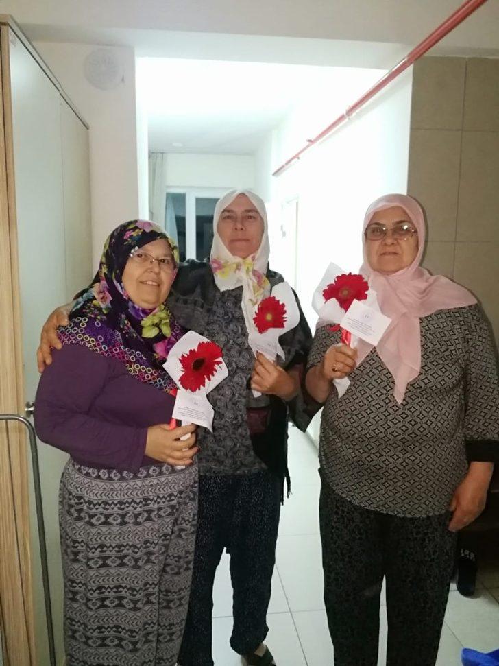 Karantinadaki umrecilere kandil simidi dağıtıldı G2