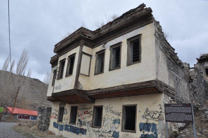 Tarihi Ahmet Tevfik Paşa Konağı’nın son durumu içler acısı! G1