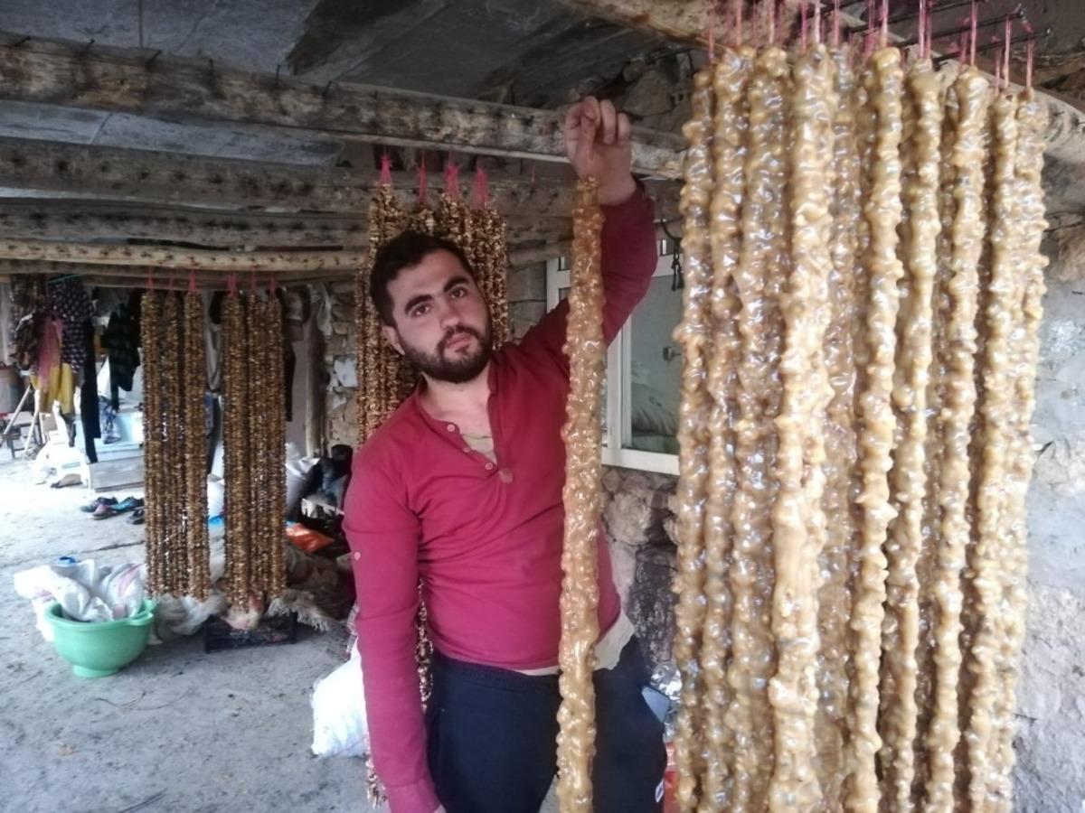 Cevizli sucuk &uuml;reticileri evde kalmayı kazanca &ccedil;eviriyor