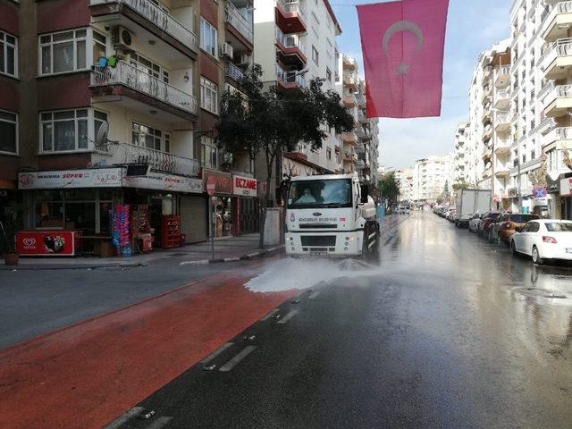 Şehzadeler’in sokaklarında dezenfekte çalışmaları başladı