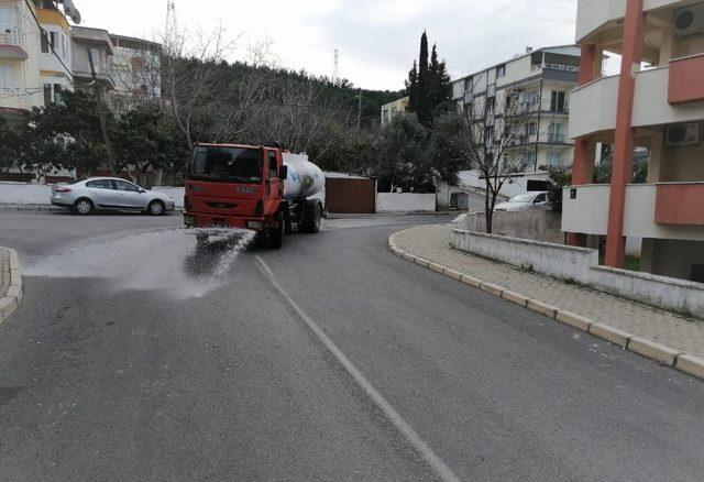 Aliağa’daki tüm mahalleler dezenfekte ediliyor