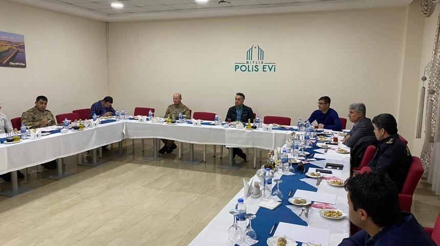 Bitlis&rsquo;te &rsquo;Vefa Sosyal Destek&rsquo; toplantısı d&uuml;zenlendi