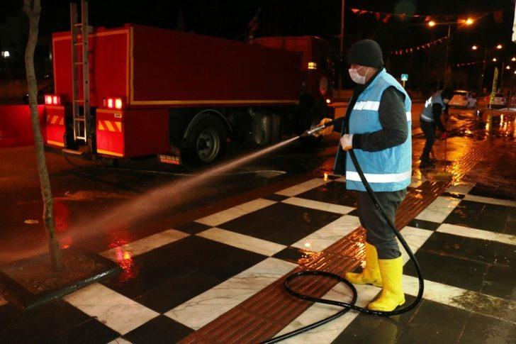 Akçakale’de dezenfekte çalışmaları aralıksız sürüyor G3