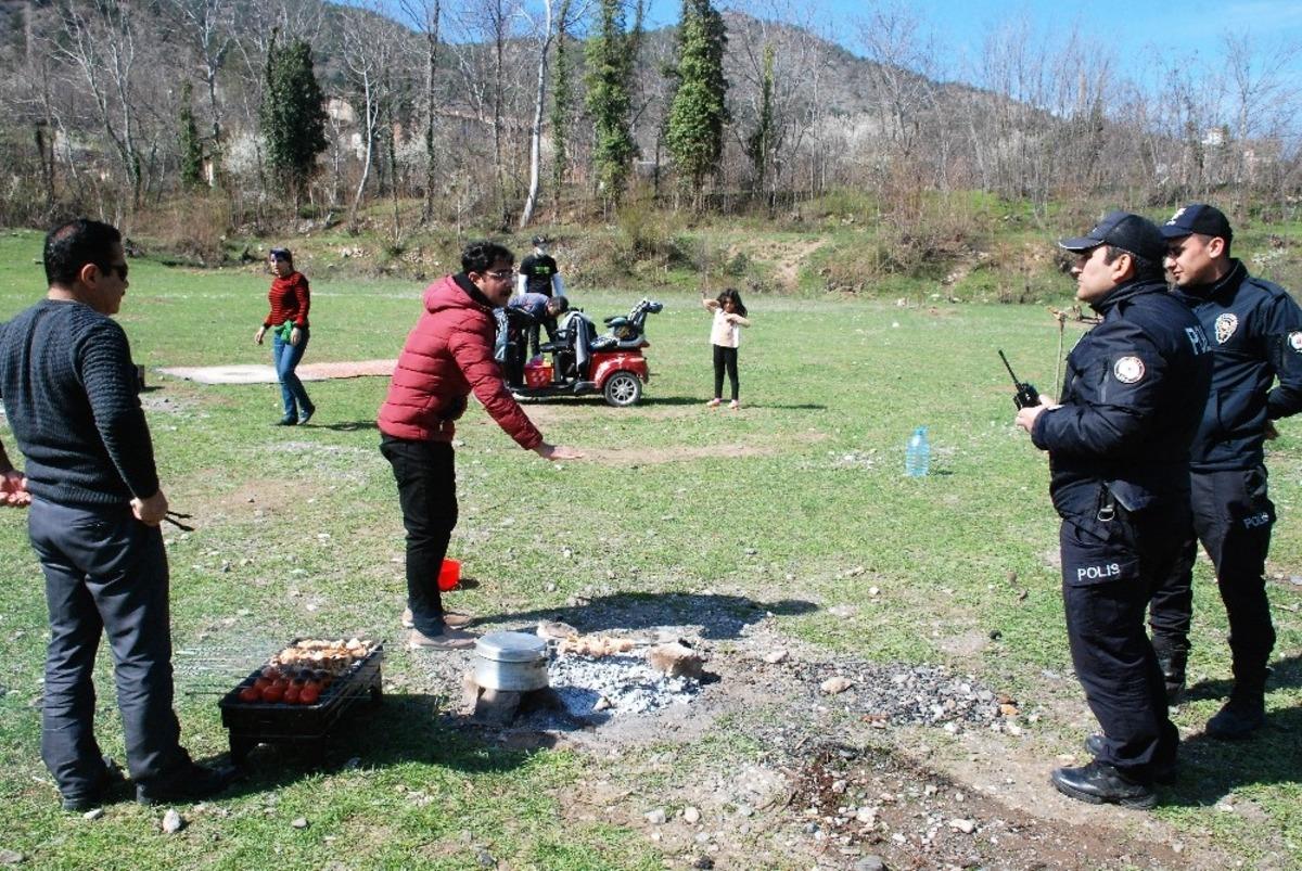 Mangal yasağına uymayanlara polisten uyarı
