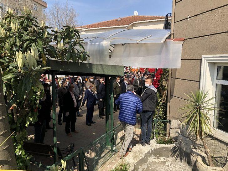 Kılıçdaroğlu’nun kardeşi Fikriye Dalgıç son yolculuğuna uğurlandı! Kılıçdaroğlu cenazeye katılmadı G4