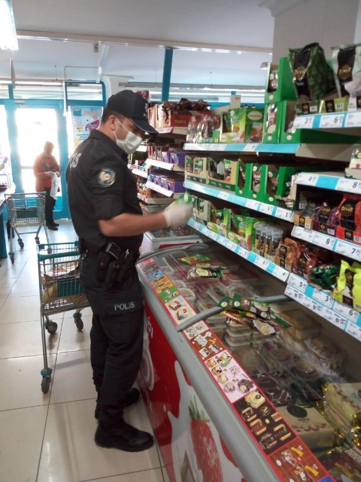 Tarsus&rsquo;ta 65 yaş ve &uuml;st&uuml; 22 kişinin ihtiyacını g&ouml;revliler karşıladı