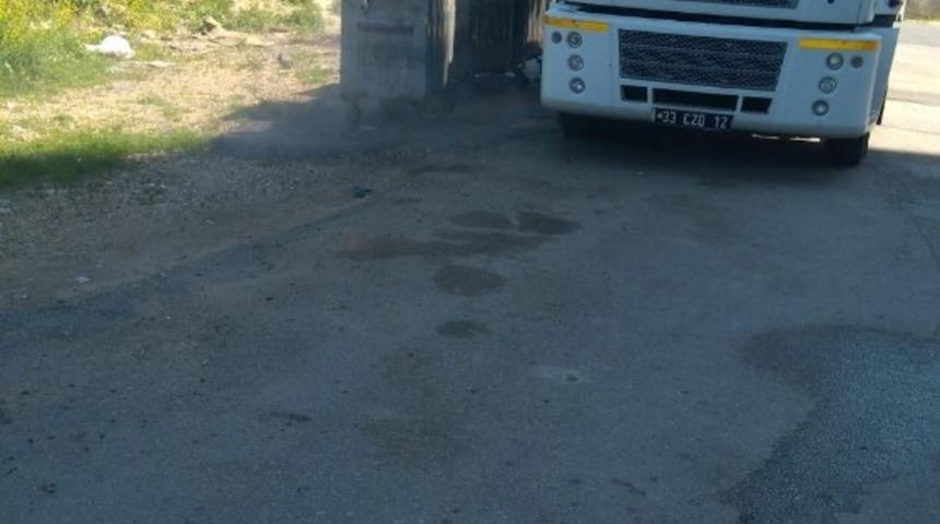 Mezitli&rsquo;de &ccedil;&ouml;pler de dezenfe ediliyor