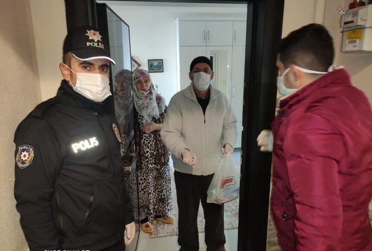 Emniyet’ten sokağa çıkma kısıtlaması bulunan vatandaşlara hizmet G1