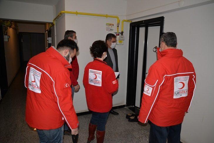 Bolu’da, sokağa çıkamayan yaşlı vatandaşlara yardım eli G2