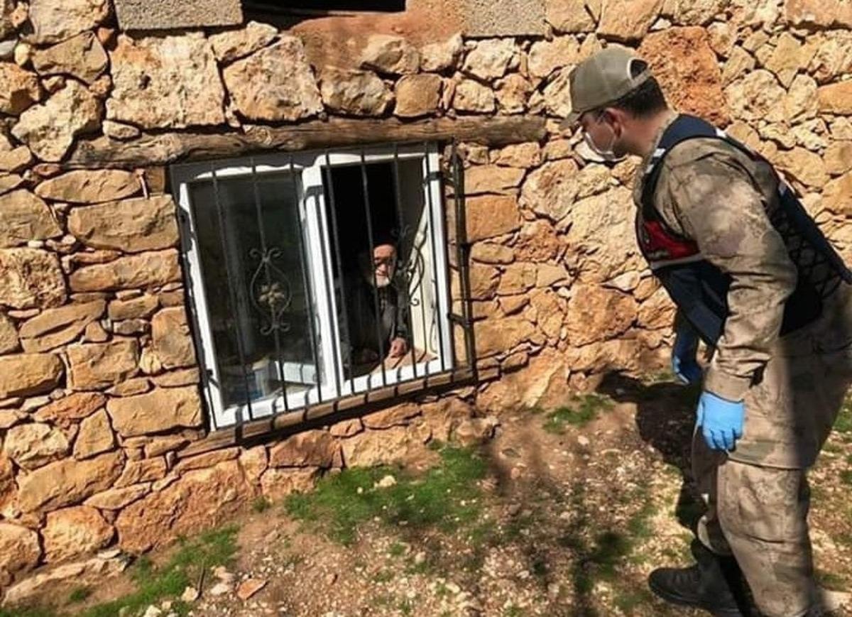 Yasağa uyanların yardımına ekipler koştu