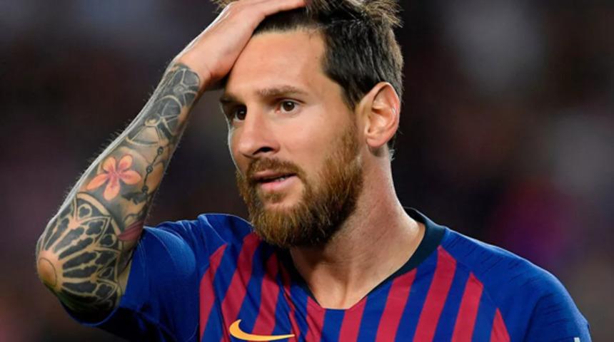 Barcelona'nın yıldız oyuncusu Messi, koronavir&uuml;s nedeniyle sakallarını kesti!