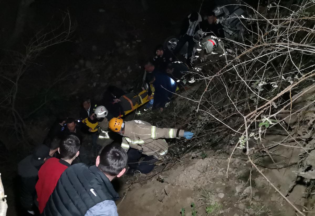 Alkoll&uuml; s&uuml;r&uuml;c&uuml;,&nbsp;kazanın ardından kendisini tedavi eden sağlık g&ouml;revlisini darp etti
