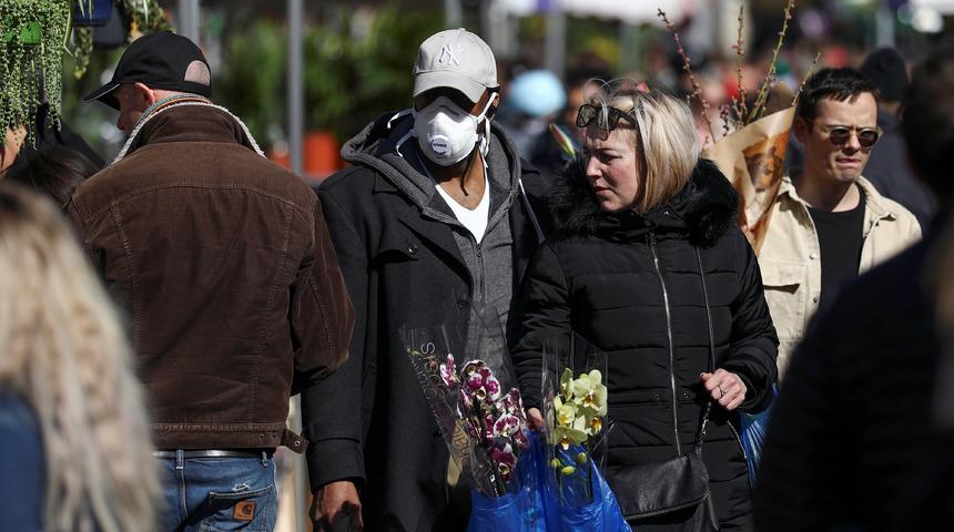 18 yaşındaki bir gen&ccedil; koronavir&uuml;sten hayatını kaybetti