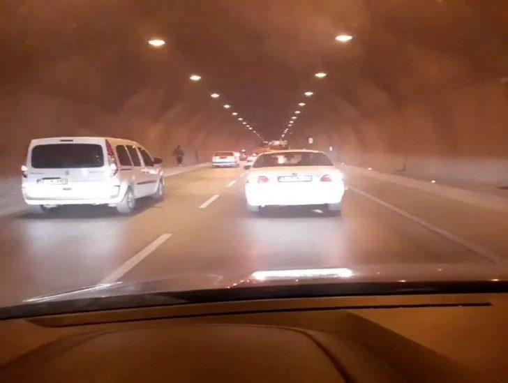 İstanbul’da pes dedirten görüntü! Koronavirüs uyarılarına rağmen böyle asker uğurladılar G2