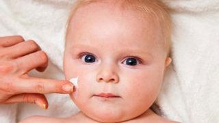 Bebeklerde terleme egzamaya sebep olabilir