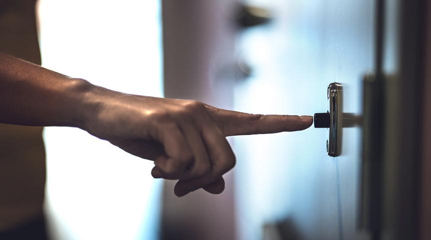 Onkoloji hastalarına koronavir&uuml;s uyarısı! Sakın ziyaret&ccedil;i kabul etmeyin