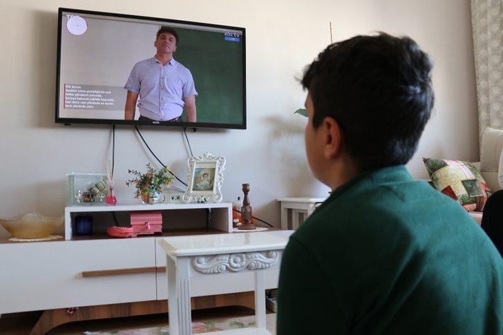 Öğrenciler EBA ile ilk derslerini işledi G3