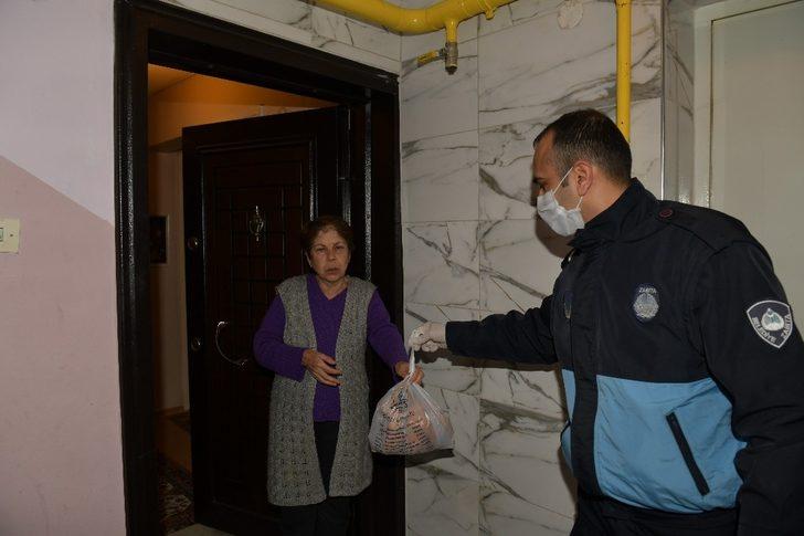 Çiğli’de yaşlıların ihtiyaçlarını belediye karşılıyor G2