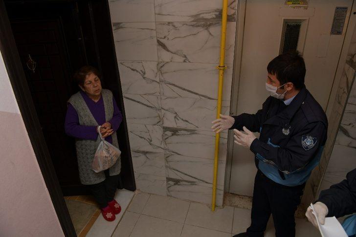 Çiğli’de yaşlıların ihtiyaçlarını belediye karşılıyor G3