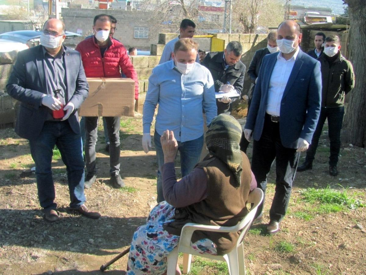 Araban Kaymakamlığı yaşlılar i&ccedil;in seferber oldu