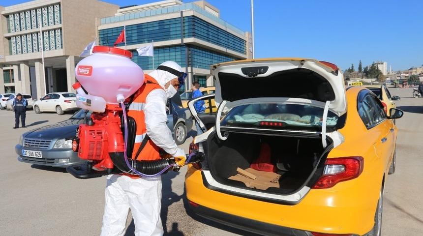 Ticari taksiler korona vir&uuml;se karşı dezenfekte edildi
