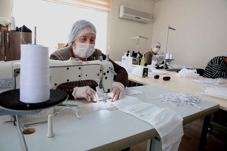 Akdeniz Belediyesi tıbbi maske üretimine başladı G5