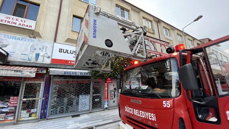 İtfaiye ve mahalle sakinlerinin kedi ile imtihanı G3