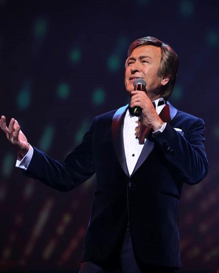 Hangi ünlü isimler sokağa çıkma yasağına takıldı G4