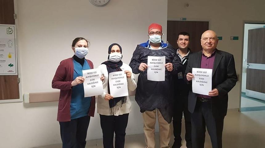 Sağlık &ccedil;alışanlarından alkışlı desteğe teşekk&uuml;r