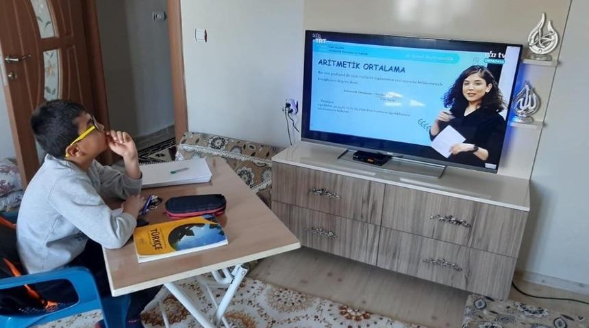 Hakkari&rsquo;de EBA ile ilk ders işlendi