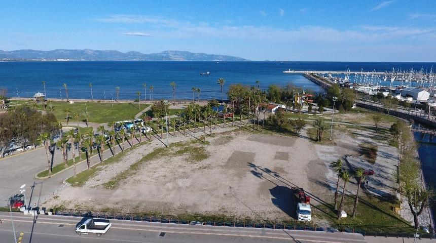 Finike kent meydanı planı bakanlığa iletildi