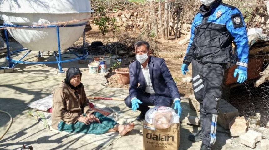 Kızıltepe Belediyesi 65 yaş &uuml;st&uuml; ihtiya&ccedil; sahiplerinin yanında