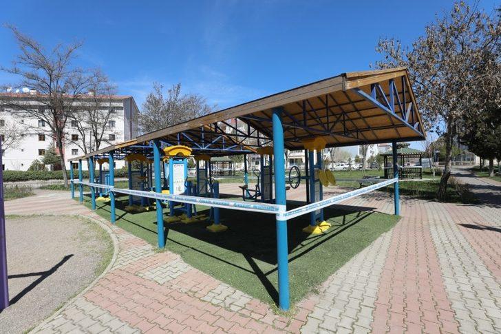 Sincan’da meydanlarda banklar kaldırıldı G5